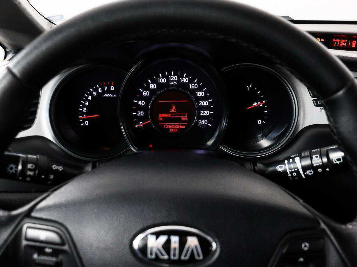 Купить Kia Ceed с пробегом. Фото: #13
