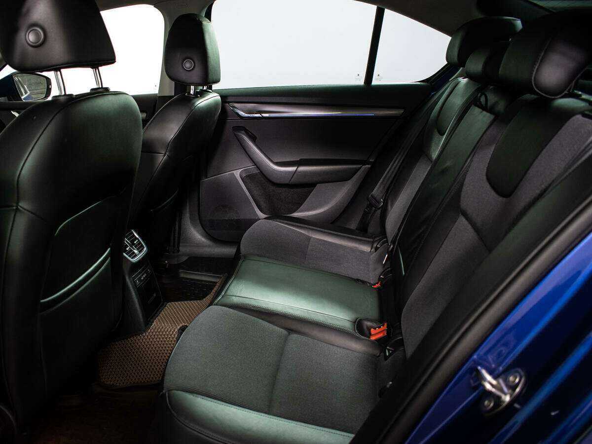 Купить Skoda Octavia с пробегом. Фото: #9