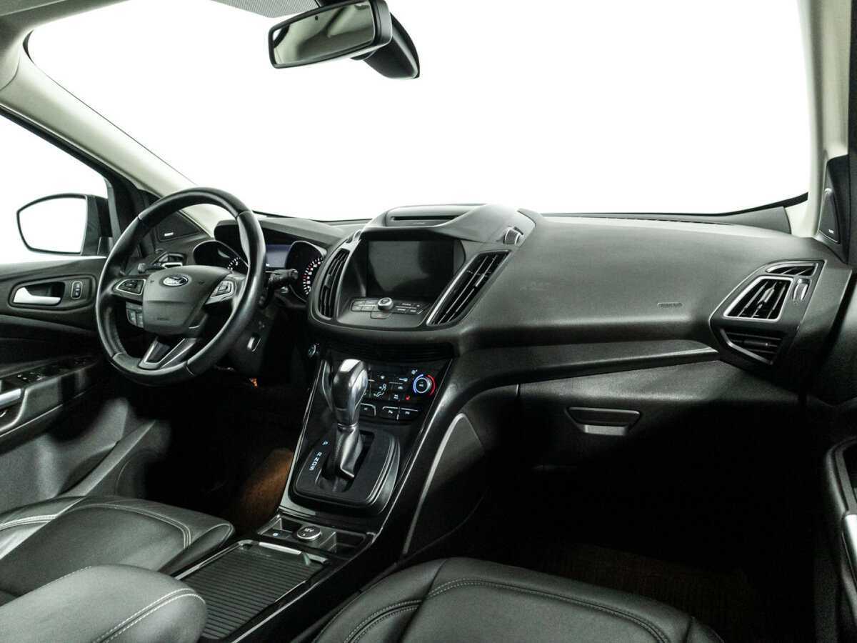 Купить Ford Kuga с пробегом. Фото: #8