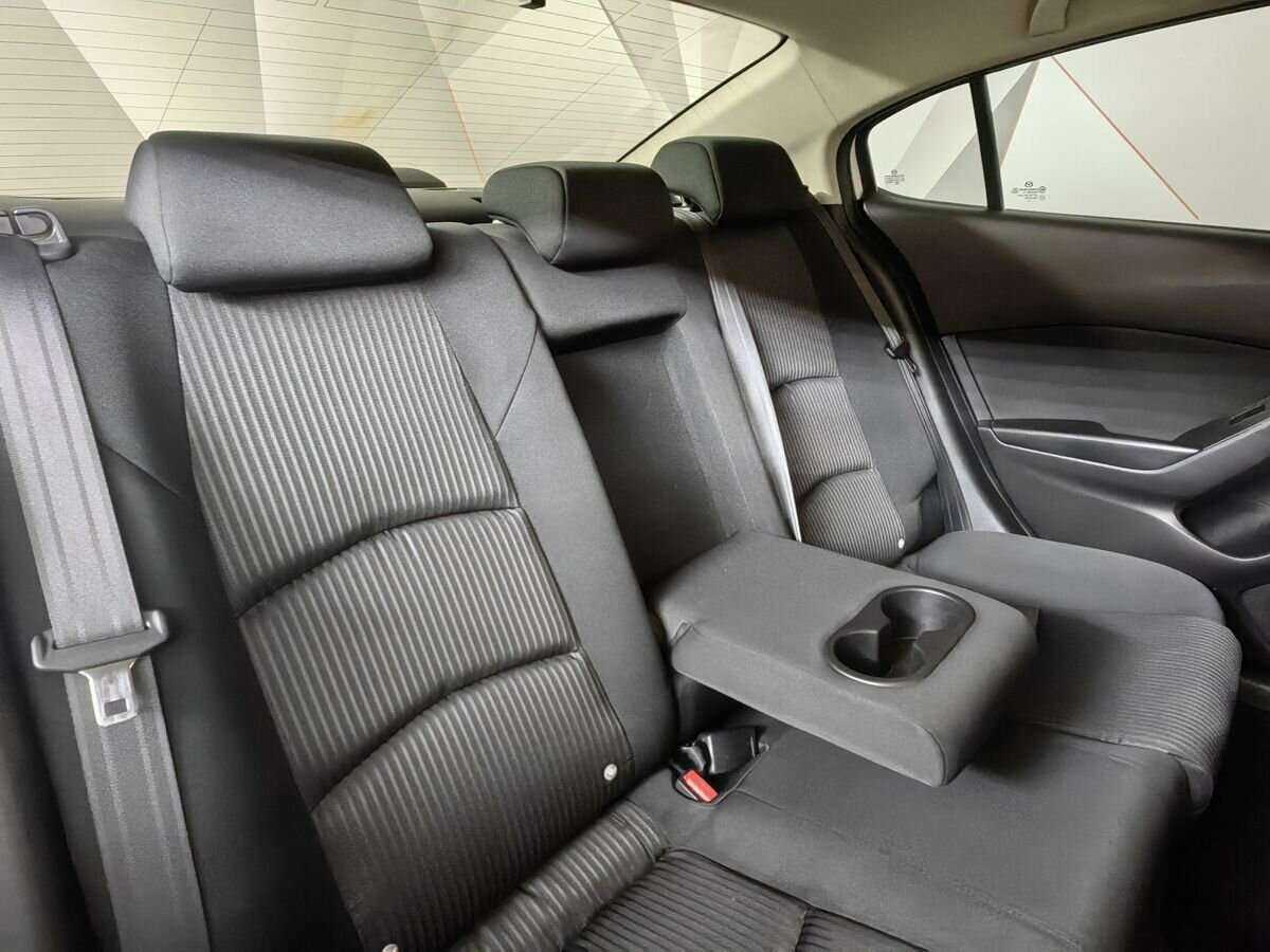 Купить Mazda 3 с пробегом. Фото: #11