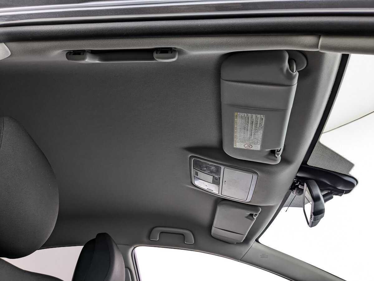 Купить Toyota Avensis с пробегом. Фото: #17