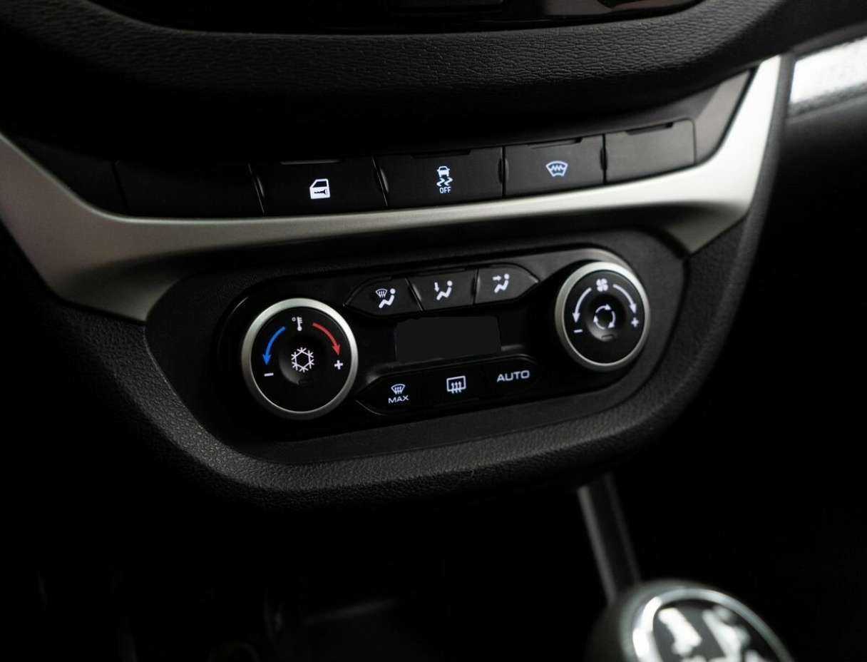 Купить Lada (ВАЗ) Vesta с пробегом. Фото: #12