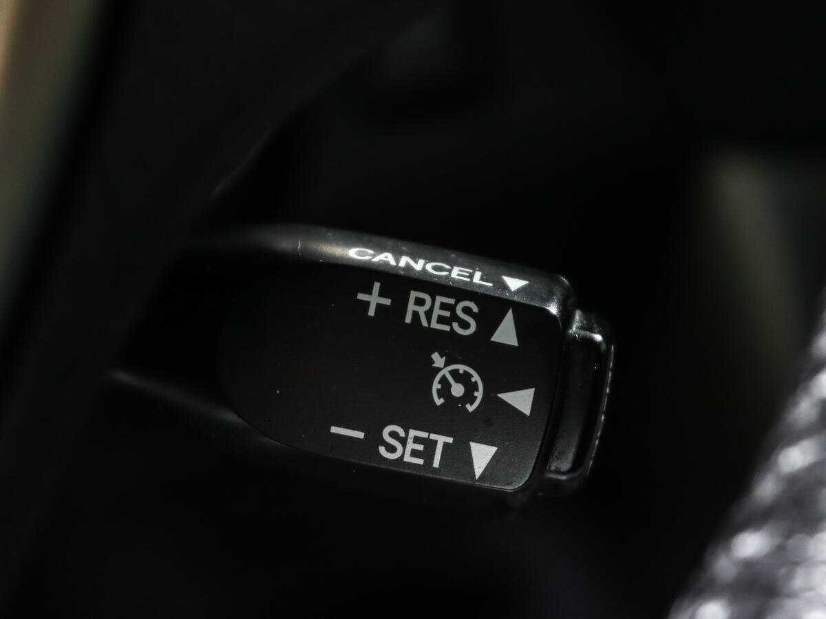 Купить Toyota RAV4 с пробегом. Фото: #17