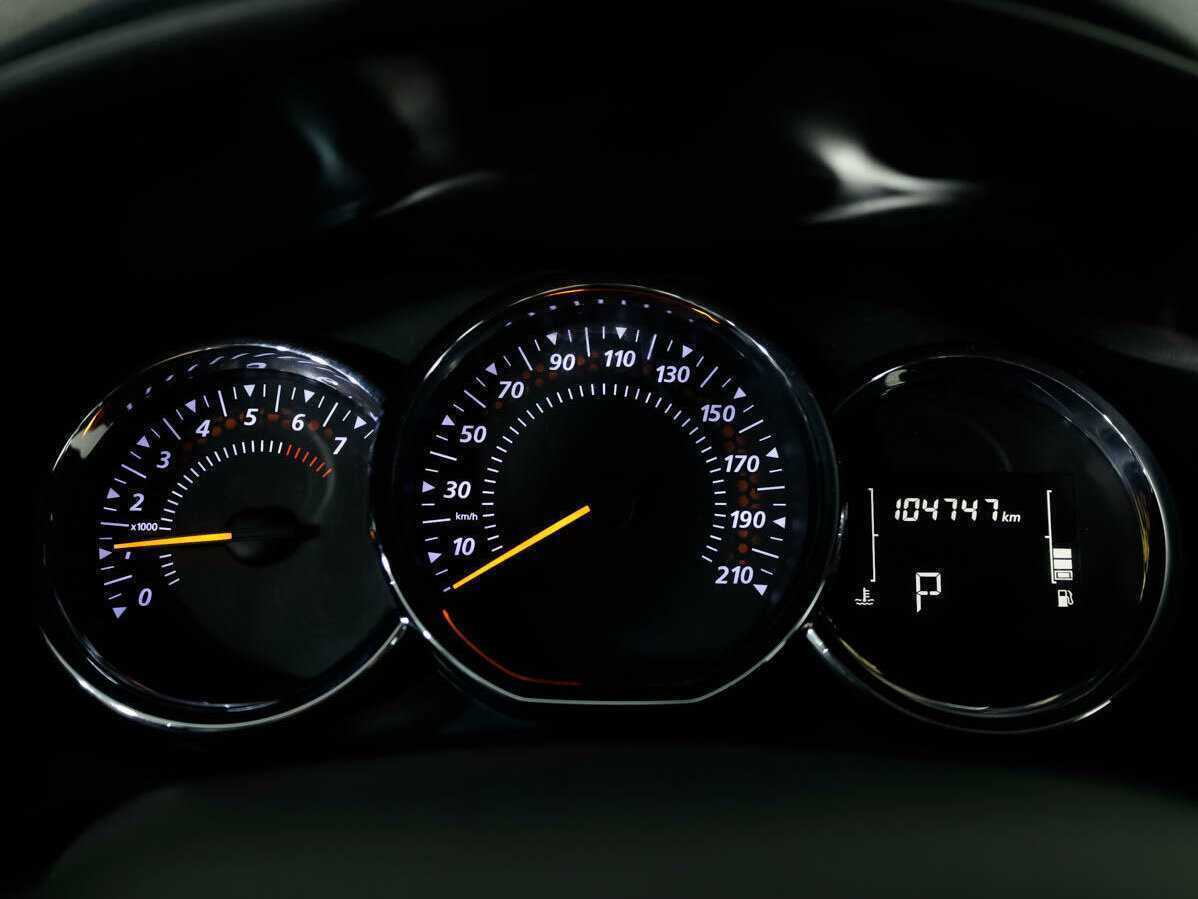 Купить Renault Logan с пробегом. Фото: #9