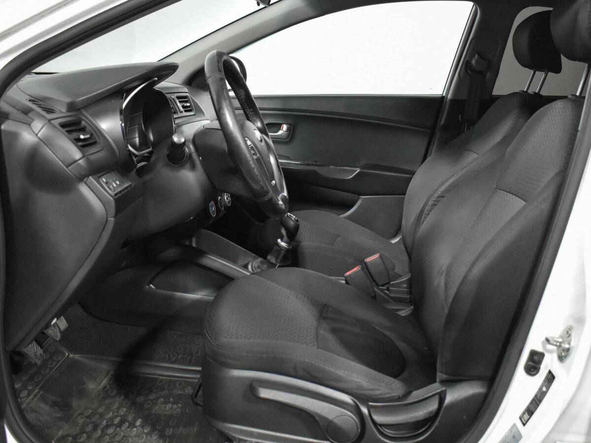 Купить Kia Rio с пробегом. Фото: #9