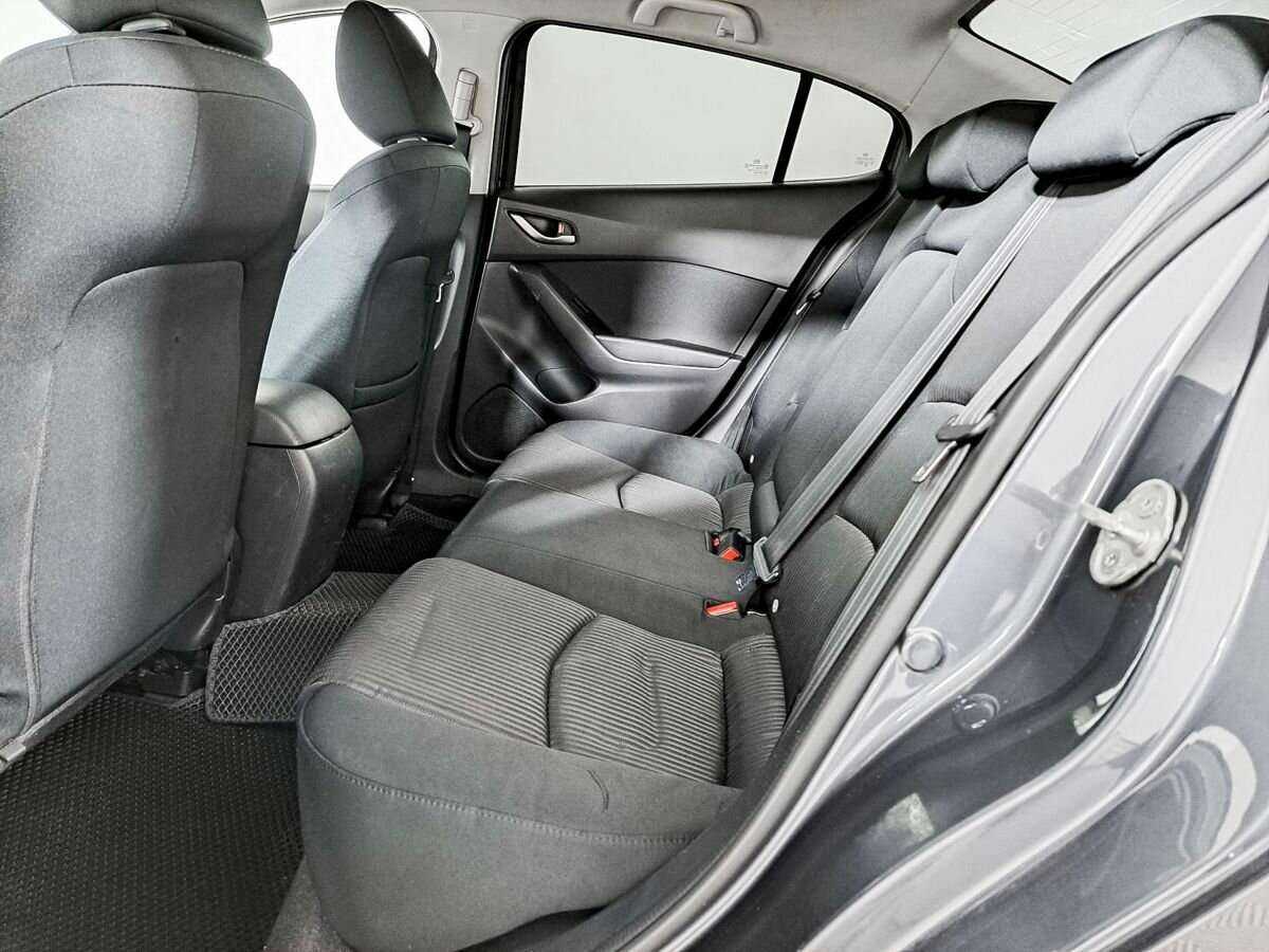 Купить Mazda 3 с пробегом. Фото: #9
