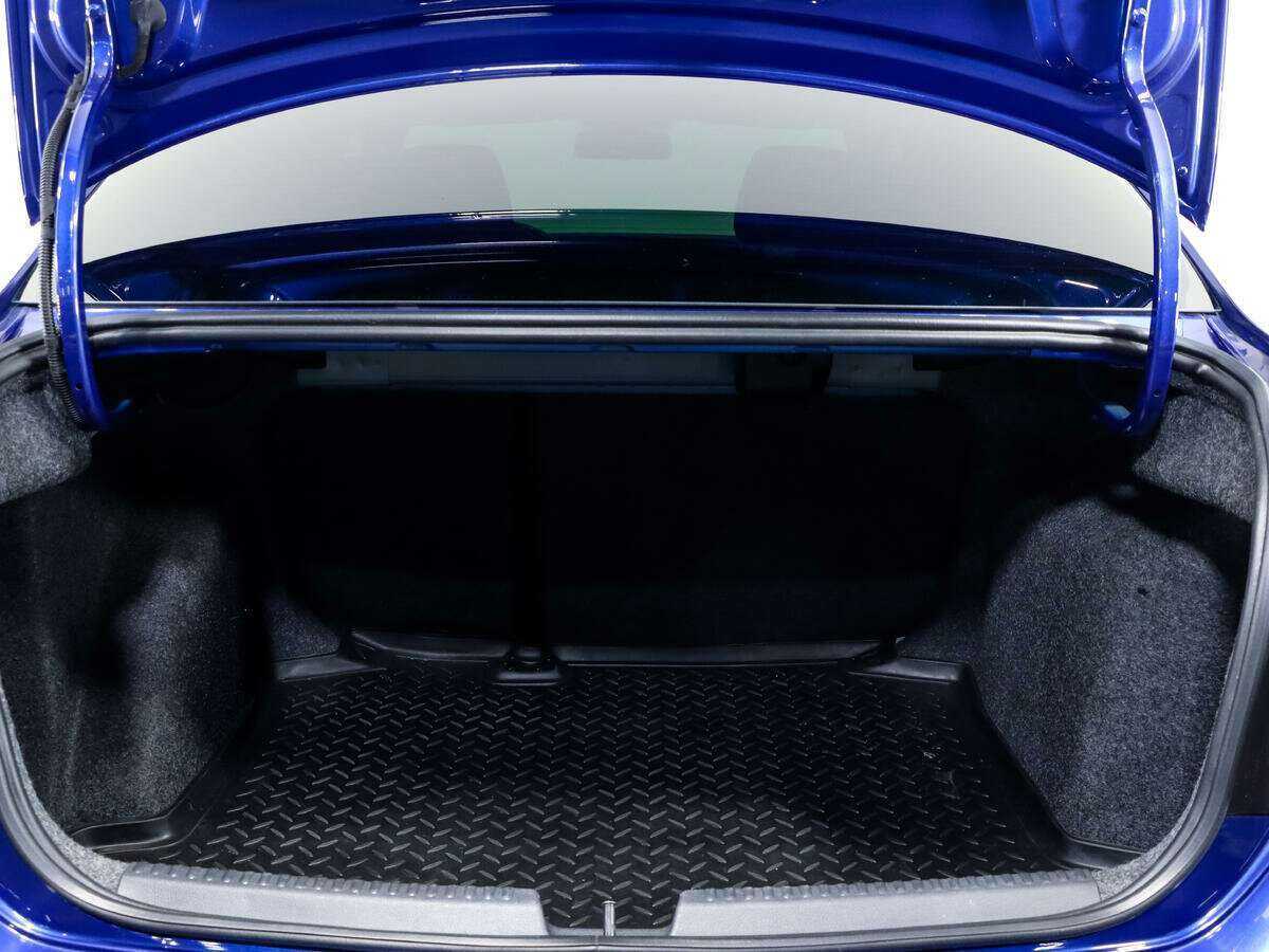 Купить Volkswagen Polo с пробегом. Фото: #12