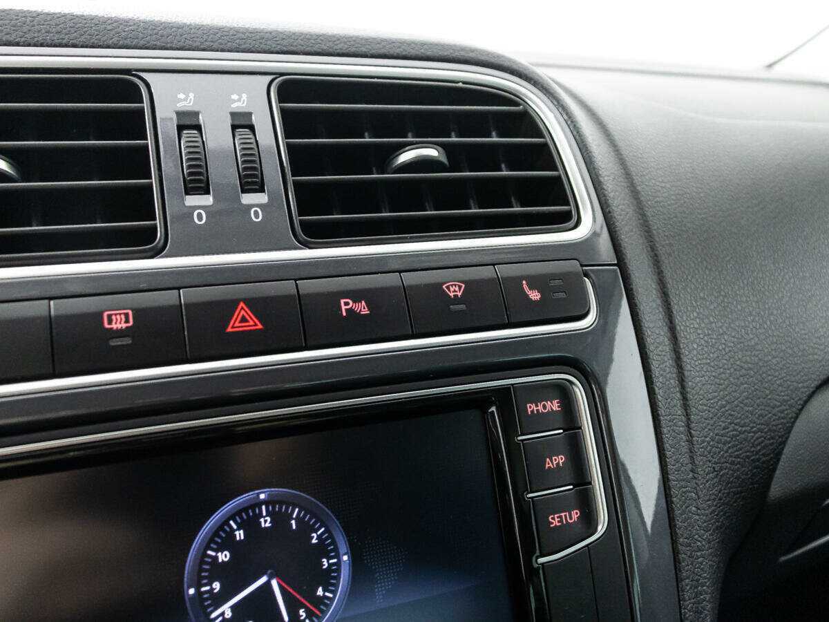 Купить Volkswagen Polo с пробегом. Фото: #16