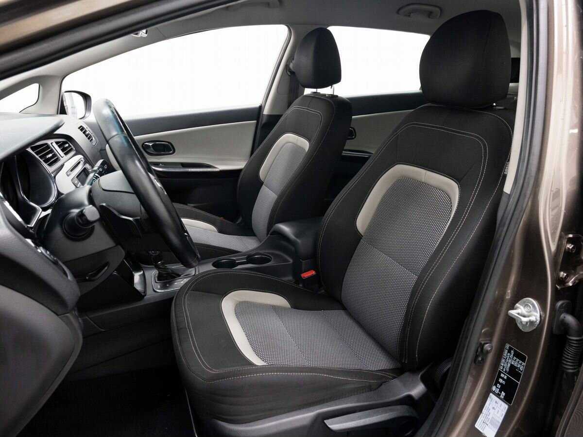 Купить Kia Ceed с пробегом. Фото: #7