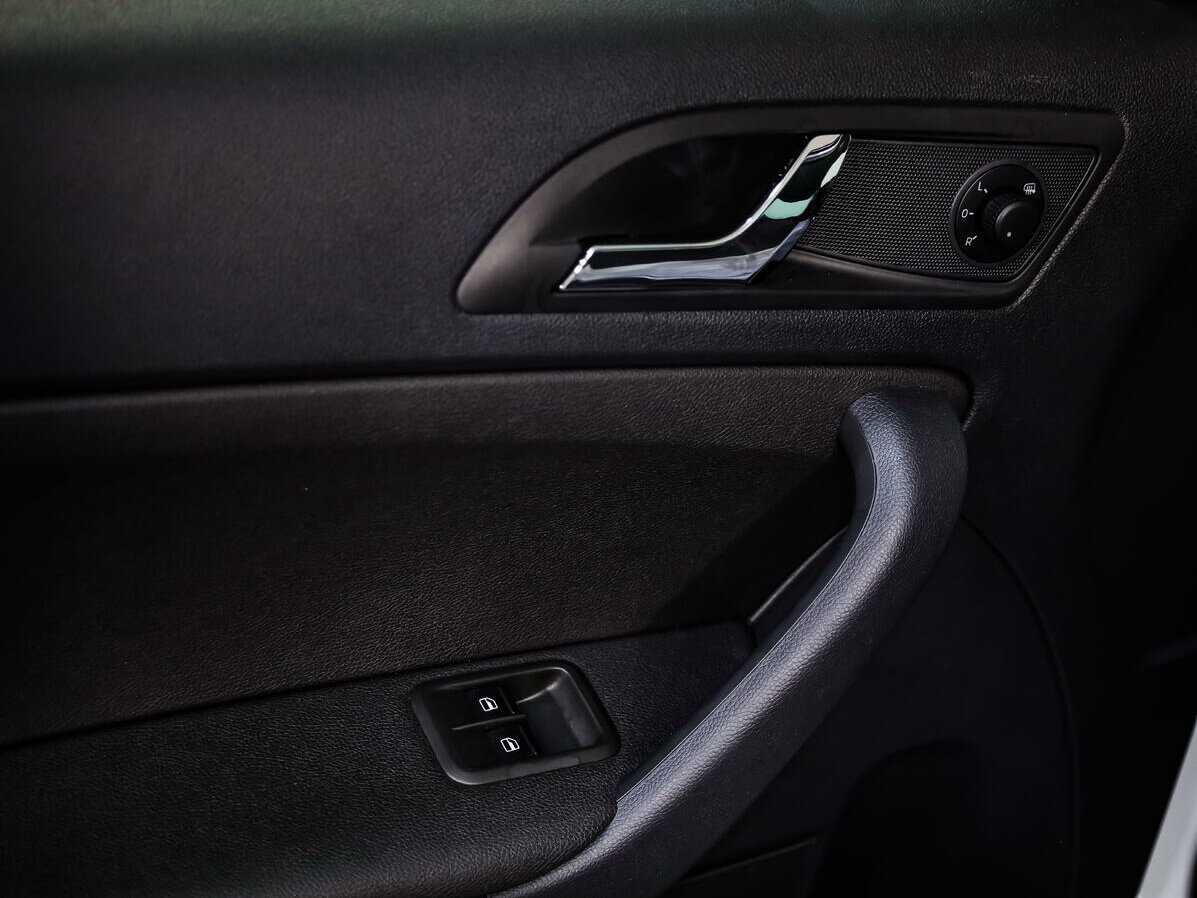 Купить Skoda Yeti с пробегом. Фото: #14