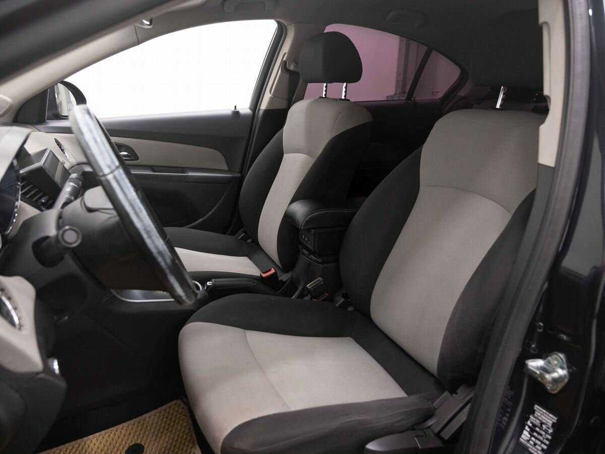 Купить Chevrolet Cruze с пробегом. Фото: #7