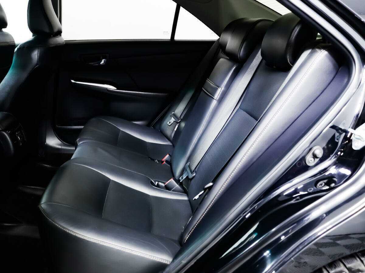Купить Toyota Camry с пробегом. Фото: #11