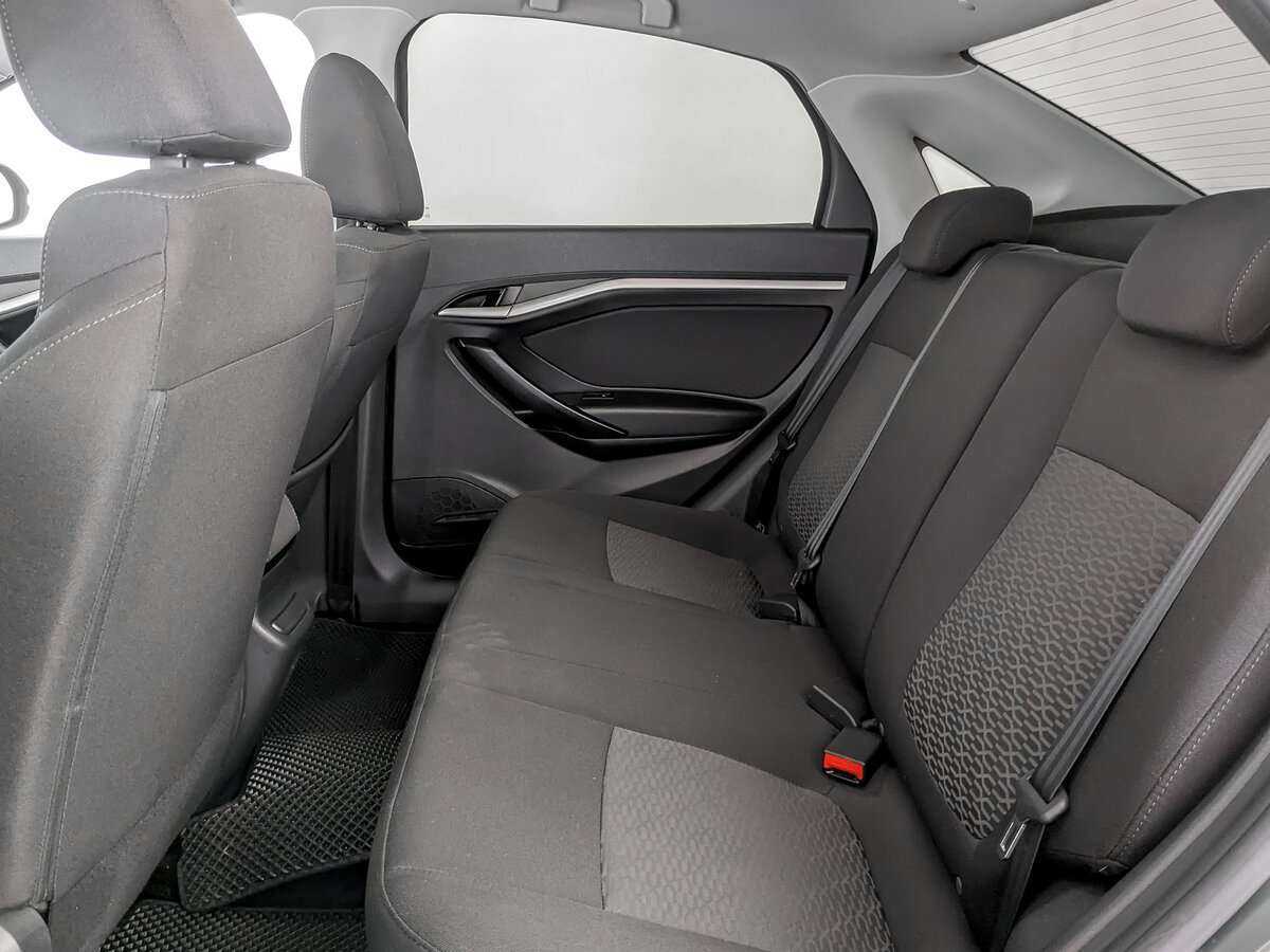 Купить Lada (ВАЗ) Vesta с пробегом. Фото: #9