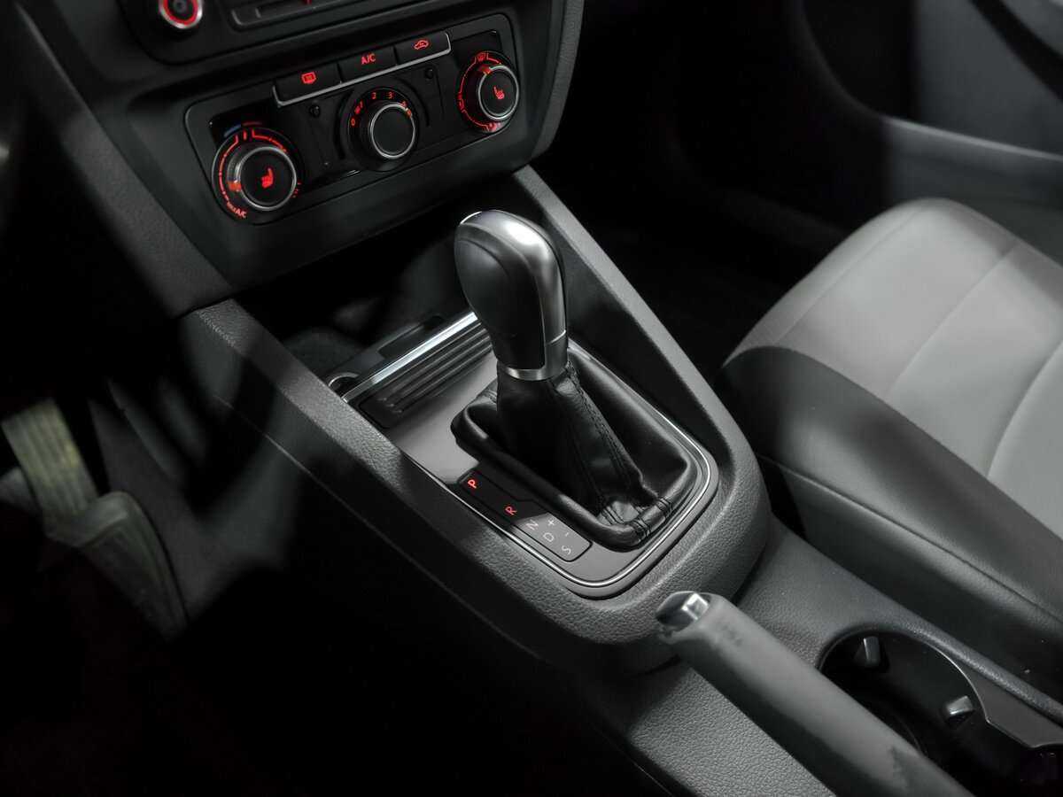 Купить Volkswagen Jetta с пробегом. Фото: #7