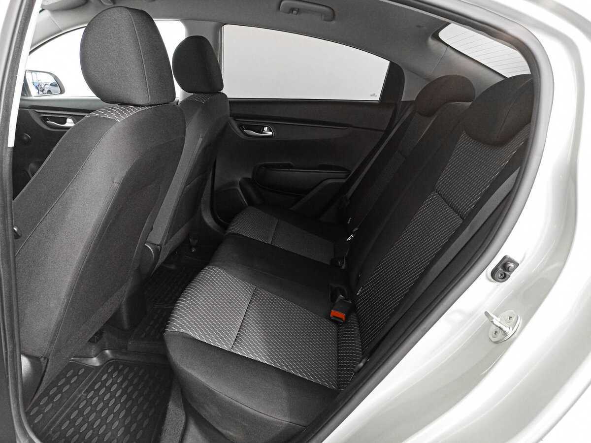 Купить Kia Rio с пробегом. Фото: #7