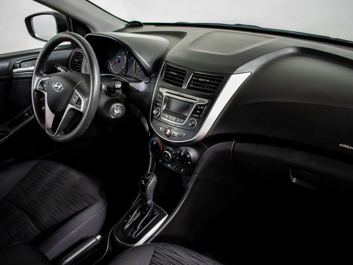 Купить Hyundai Solaris с пробегом. Фото: #9