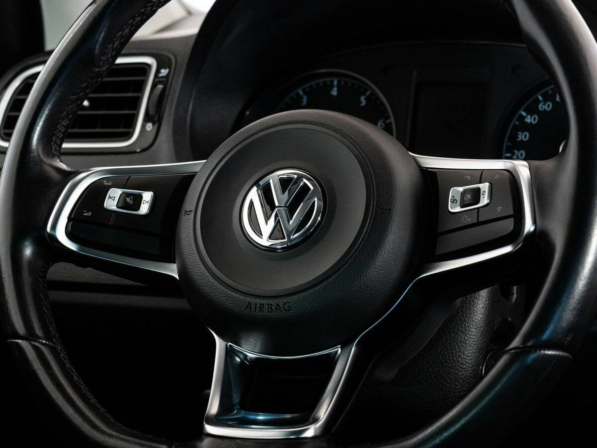 Купить Volkswagen Polo с пробегом. Фото: #11