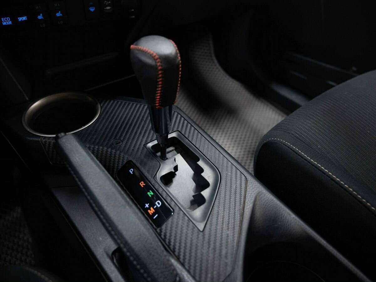 Купить Toyota RAV4 с пробегом. Фото: #20