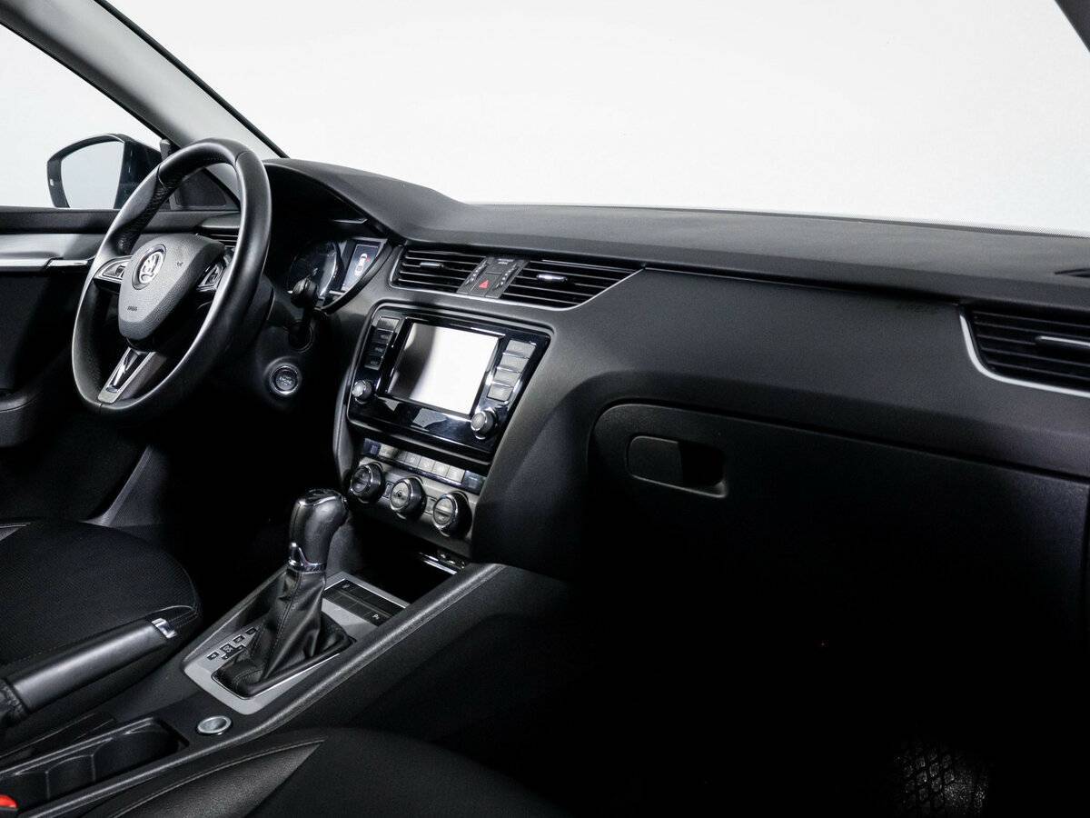 Купить Skoda Octavia с пробегом. Фото: #8
