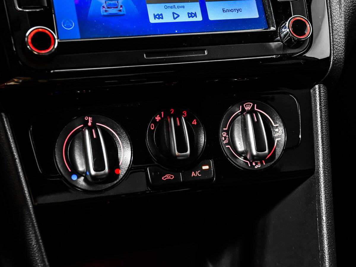 Купить Volkswagen Polo с пробегом. Фото: #12