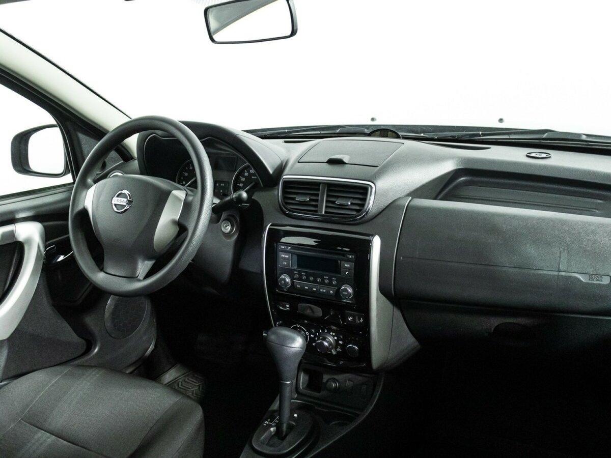 Купить Nissan Terrano с пробегом. Фото: #8