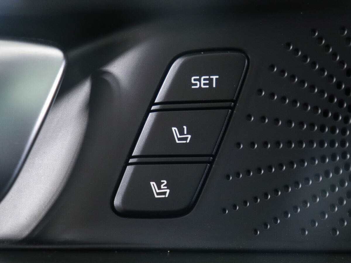 Купить Kia K5 с пробегом. Фото: #13