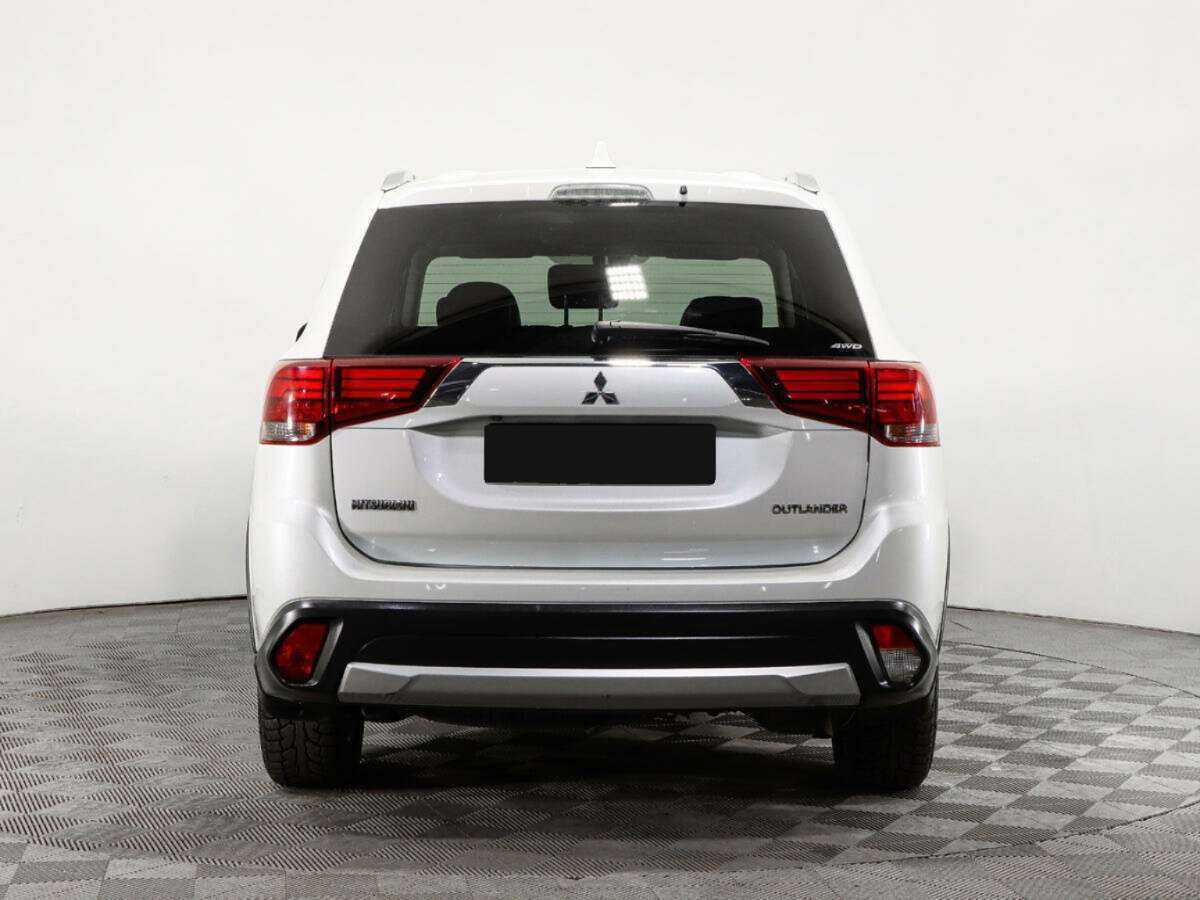 Купить Mitsubishi Outlander с пробегом. Фото: #4