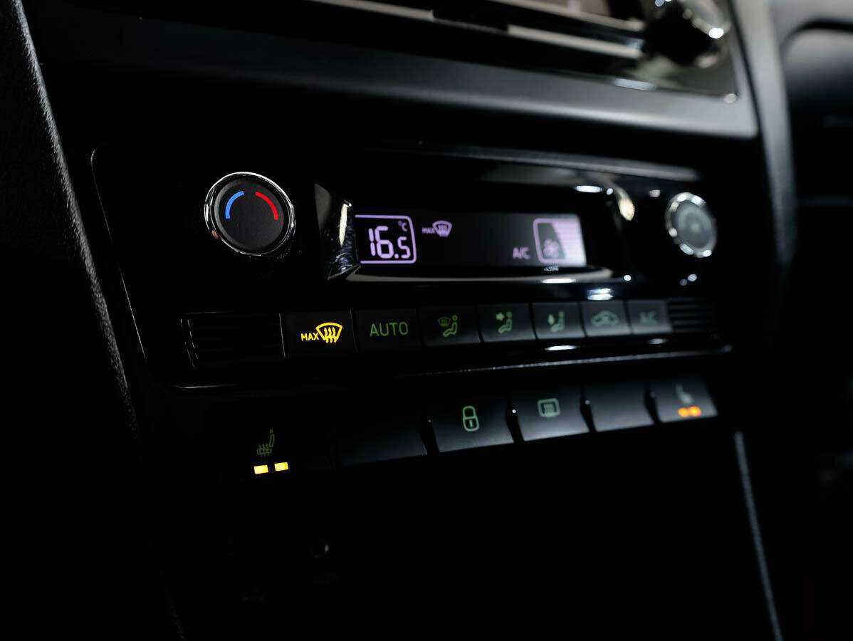 Купить Skoda Rapid с пробегом. Фото: #15