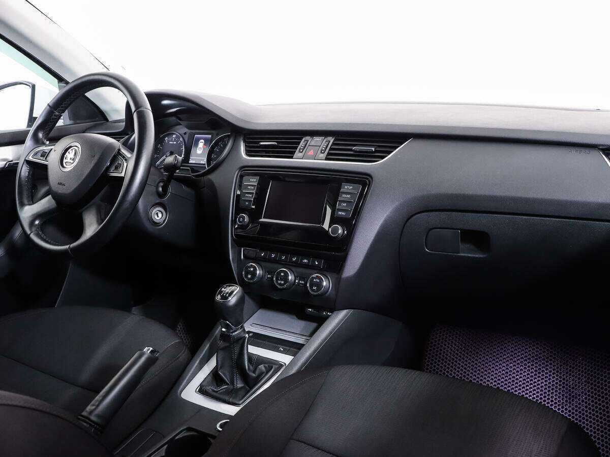 Купить Skoda Octavia с пробегом. Фото: #6
