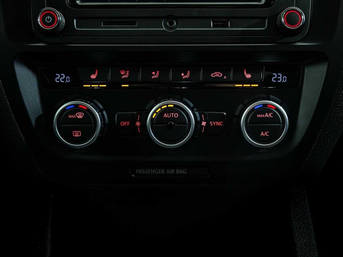 Купить Volkswagen Jetta с пробегом. Фото: #13