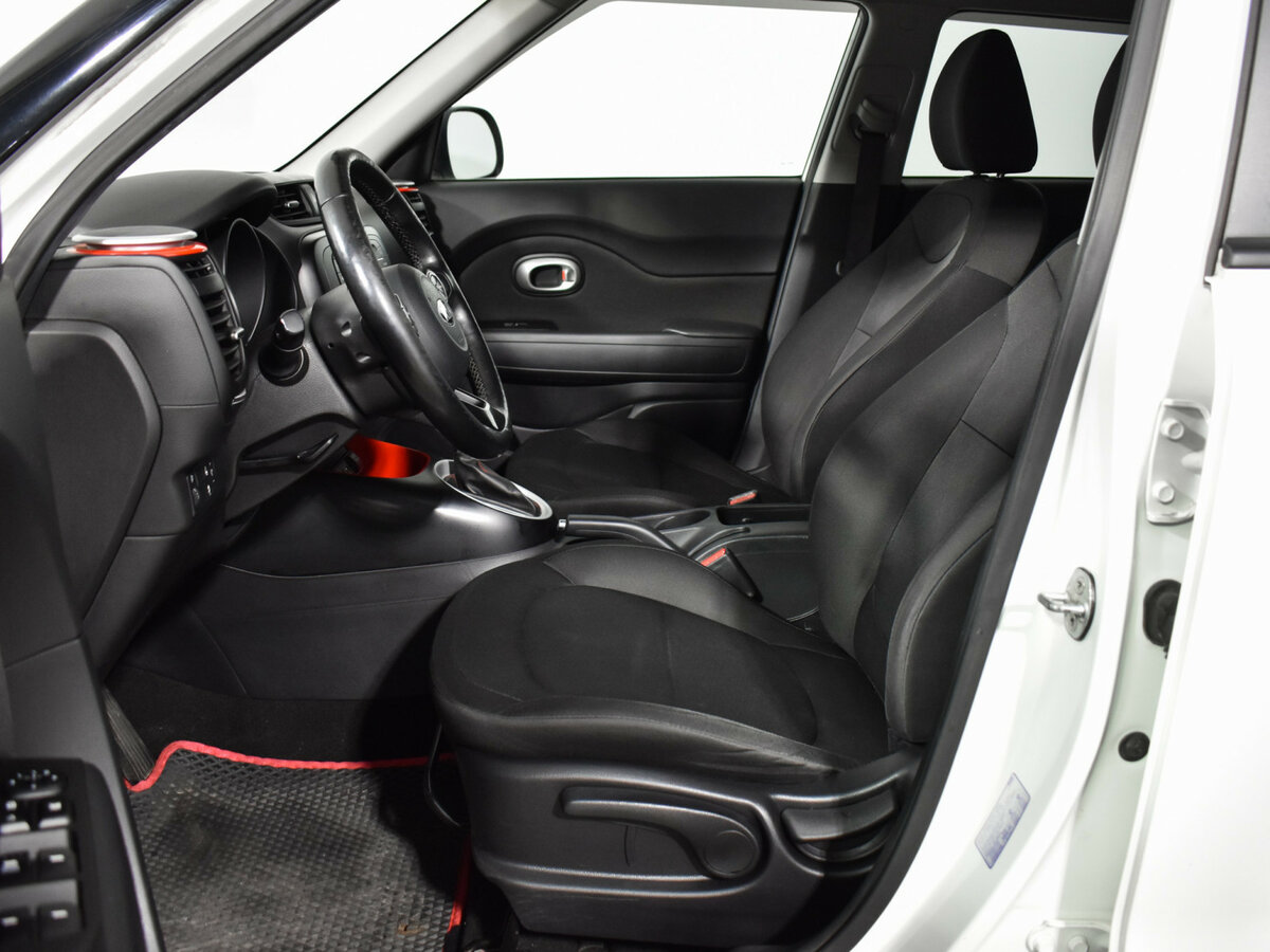 Купить Kia Soul с пробегом. Фото: #9