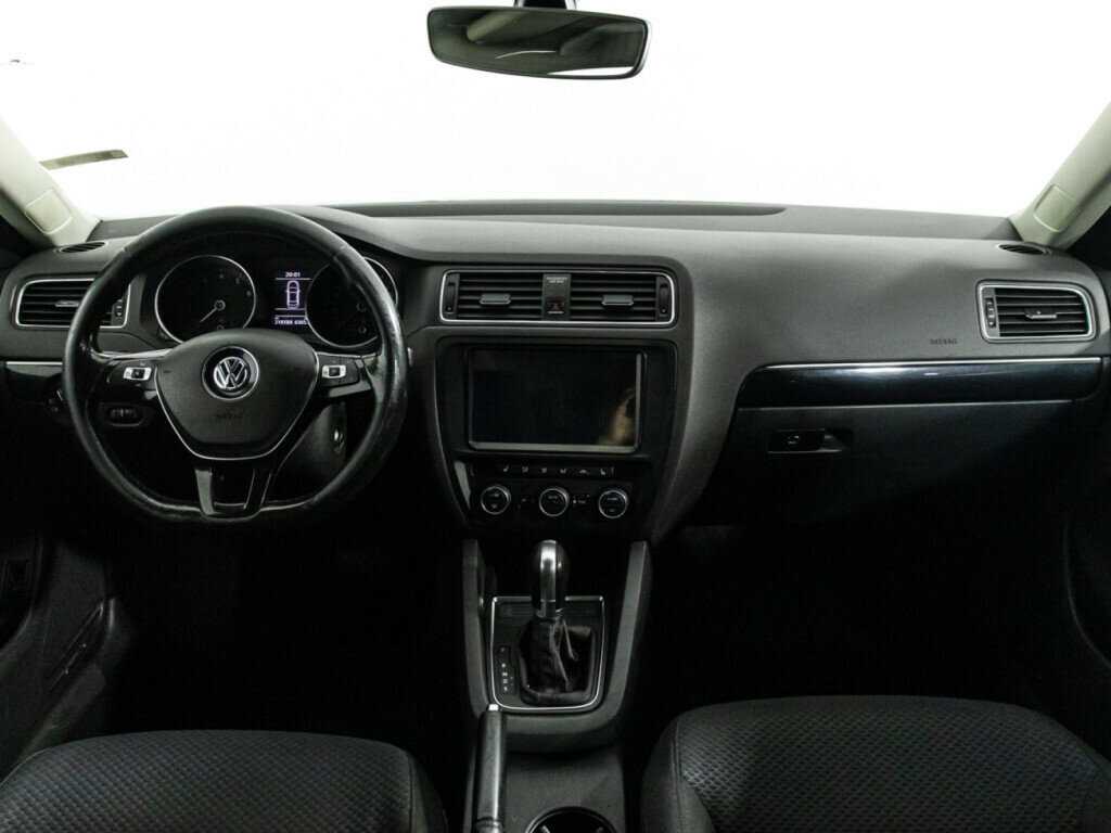 Купить Volkswagen Jetta с пробегом. Фото: #12