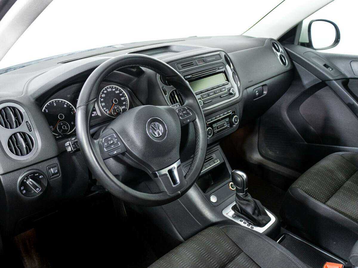 Купить Volkswagen Tiguan с пробегом. Фото: #10