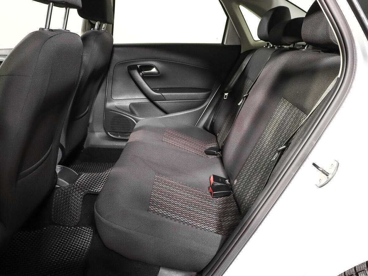 Купить Volkswagen Polo с пробегом. Фото: #7