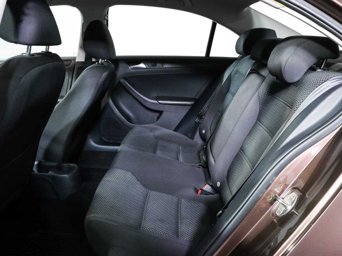 Купить Volkswagen Jetta с пробегом. Фото: #9