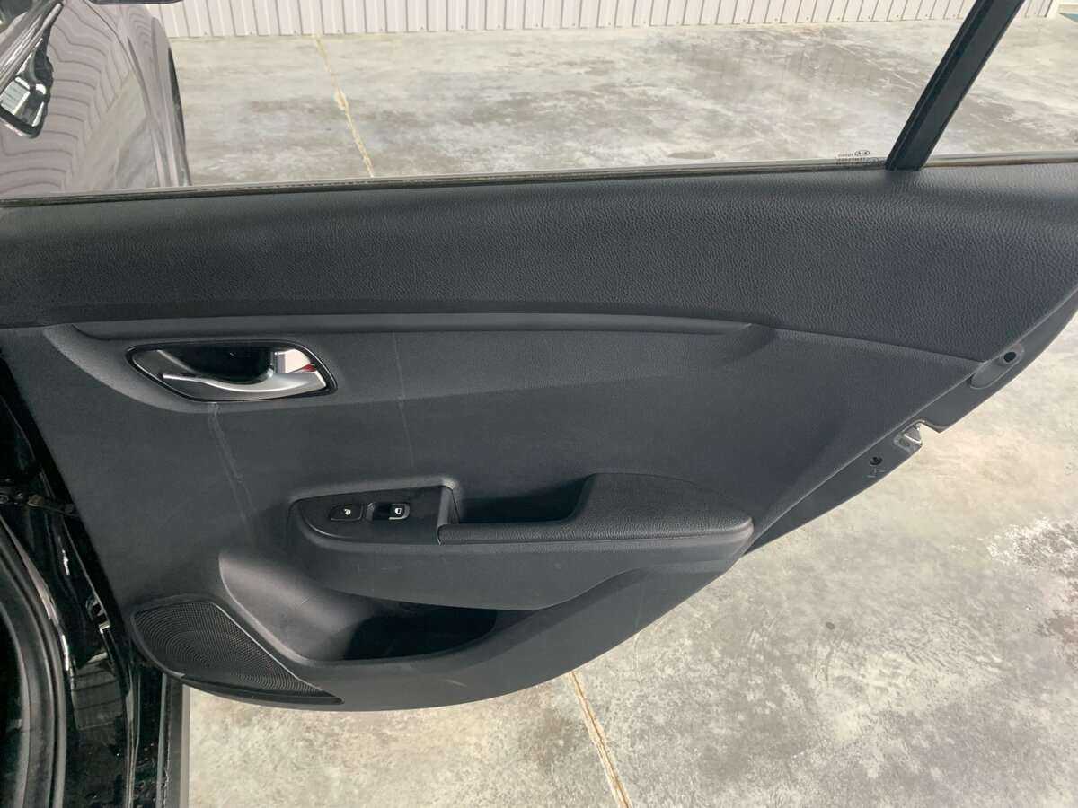 Купить Kia Rio с пробегом. Фото: #18