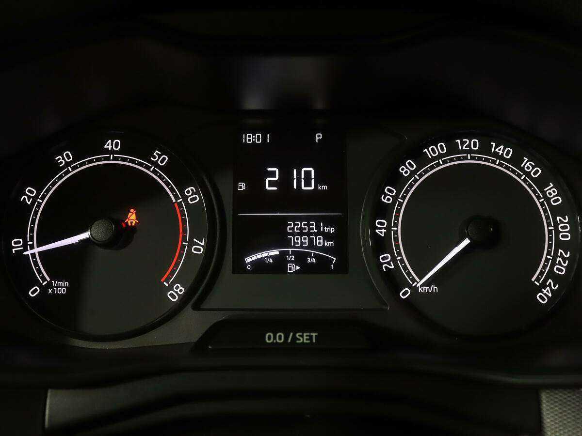 Купить Skoda Rapid с пробегом. Фото: #9