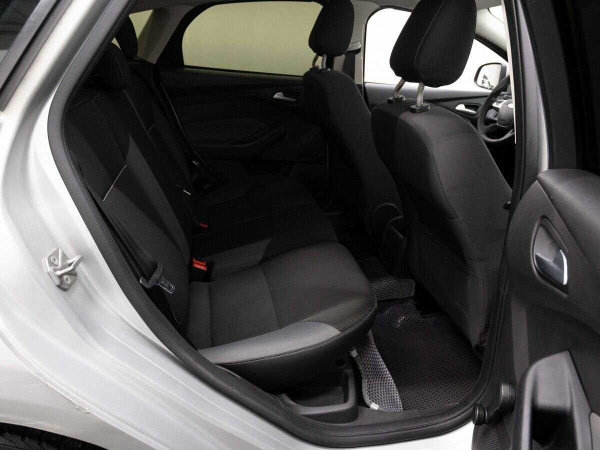 Купить Ford Focus с пробегом. Фото: #10