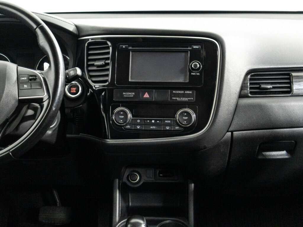 Купить Mitsubishi Outlander с пробегом. Фото: #13