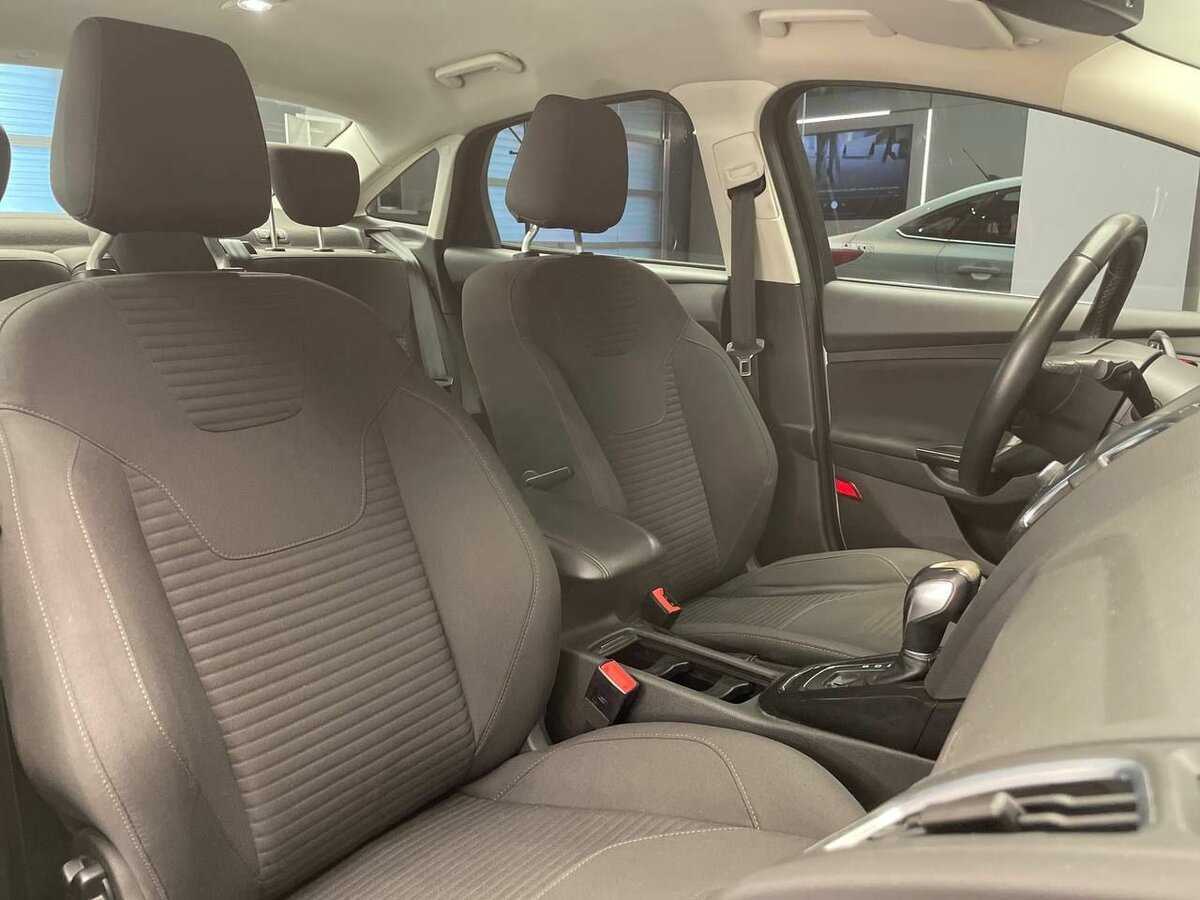 Купить Ford Focus с пробегом. Фото: #19