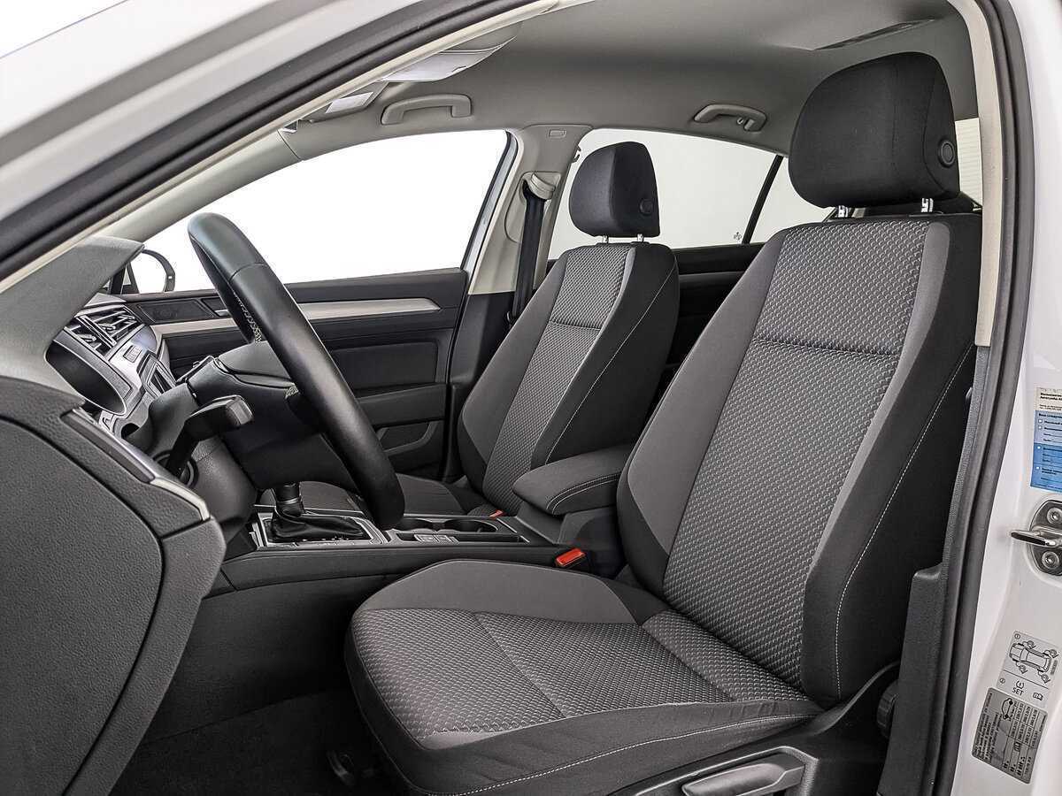 Купить Volkswagen Passat с пробегом. Фото: #19