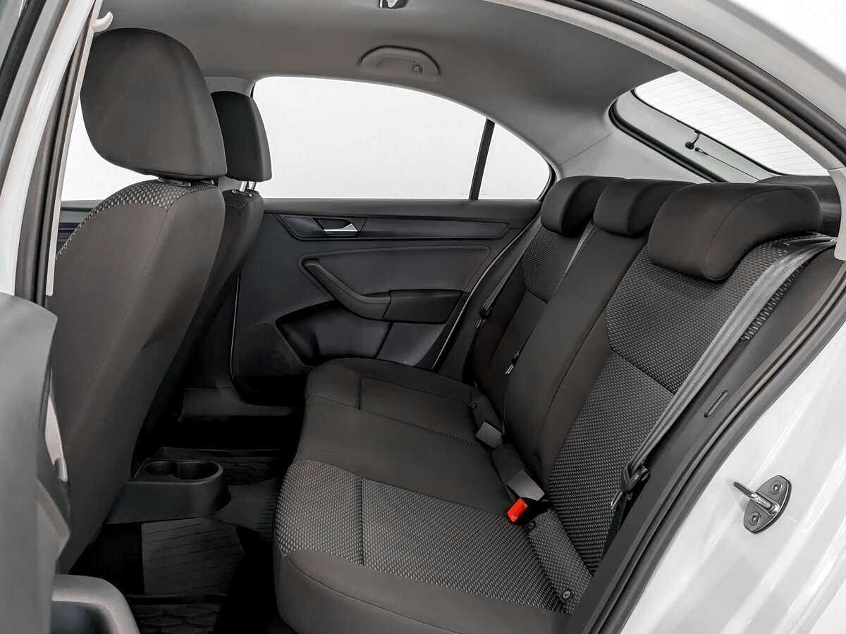 Купить Volkswagen Polo с пробегом. Фото: #10