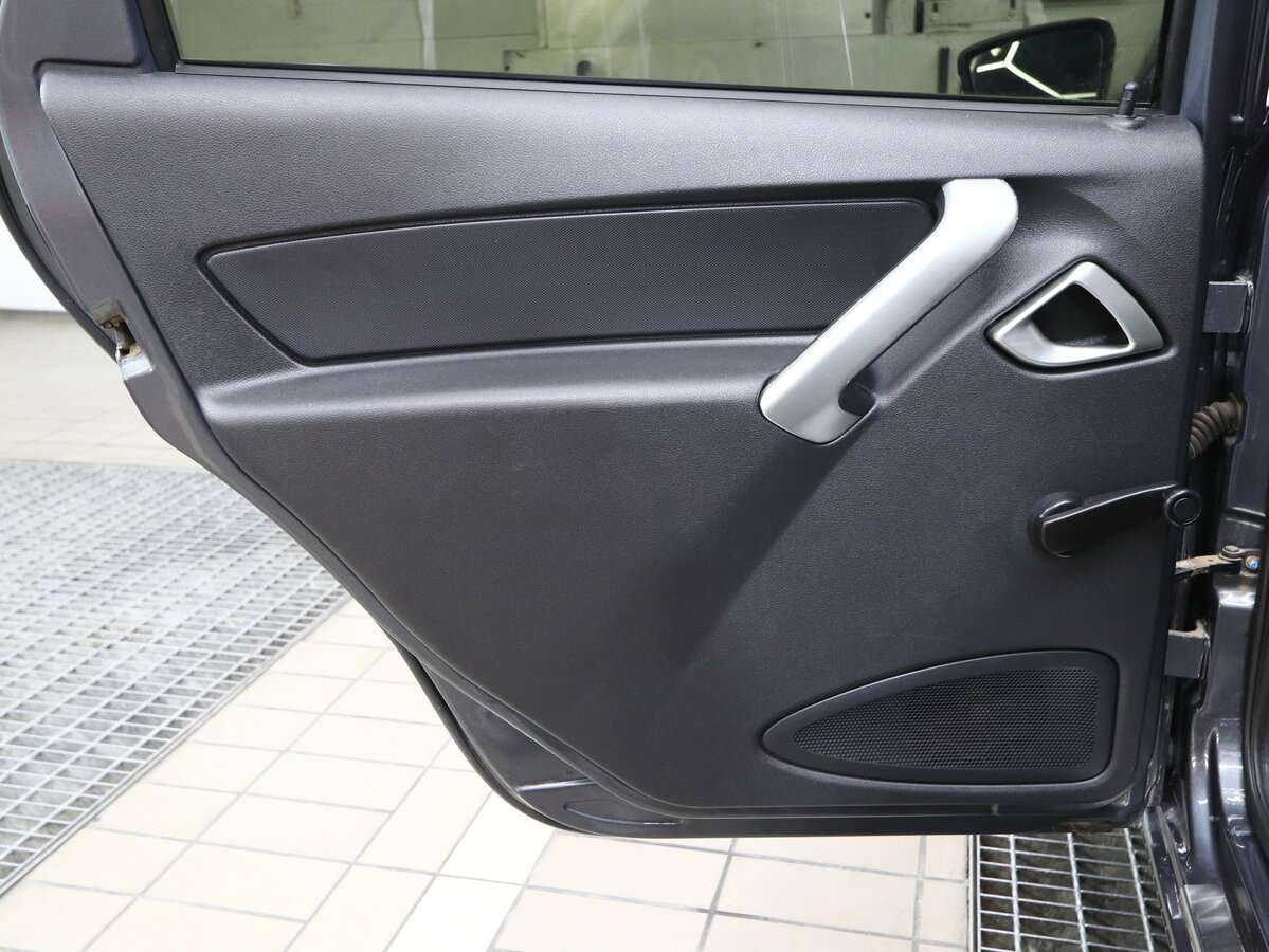 Купить Lada (ВАЗ) Granta с пробегом. Фото: #15