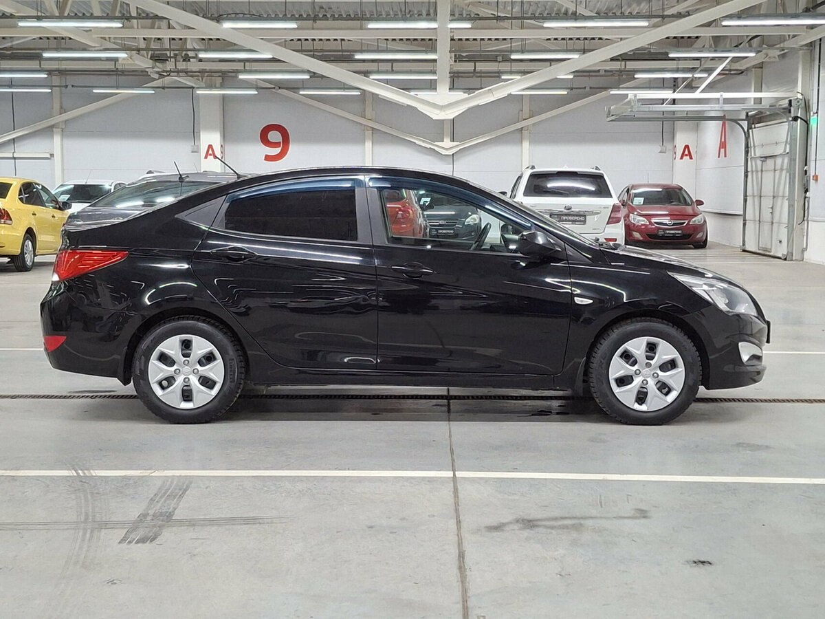 Купить Hyundai Solaris с пробегом. Фото: #3