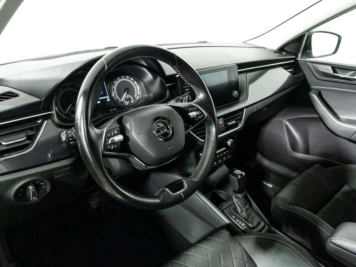 Купить Skoda Rapid с пробегом. Фото: #10