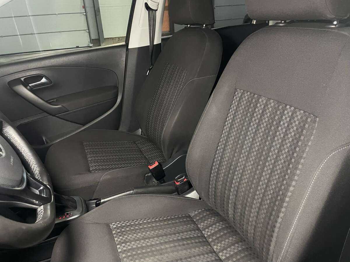 Купить Volkswagen Polo с пробегом. Фото: #10