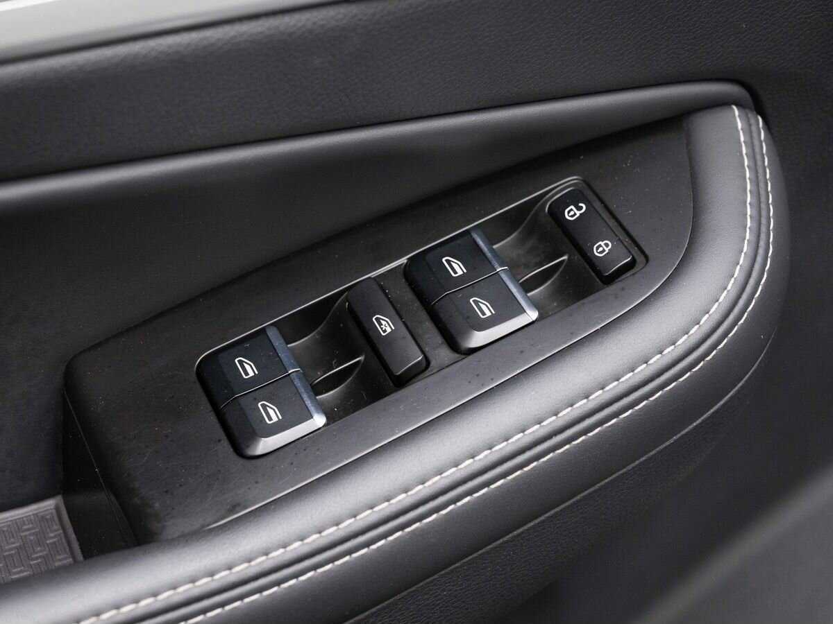 Купить Geely Emgrand X7 с пробегом. Фото: #16