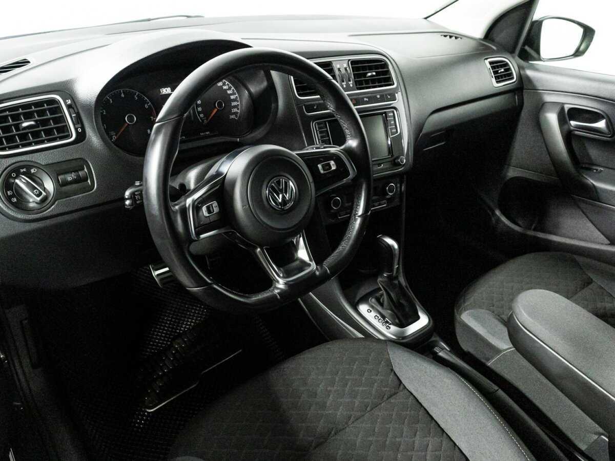 Купить Volkswagen Polo с пробегом. Фото: #10