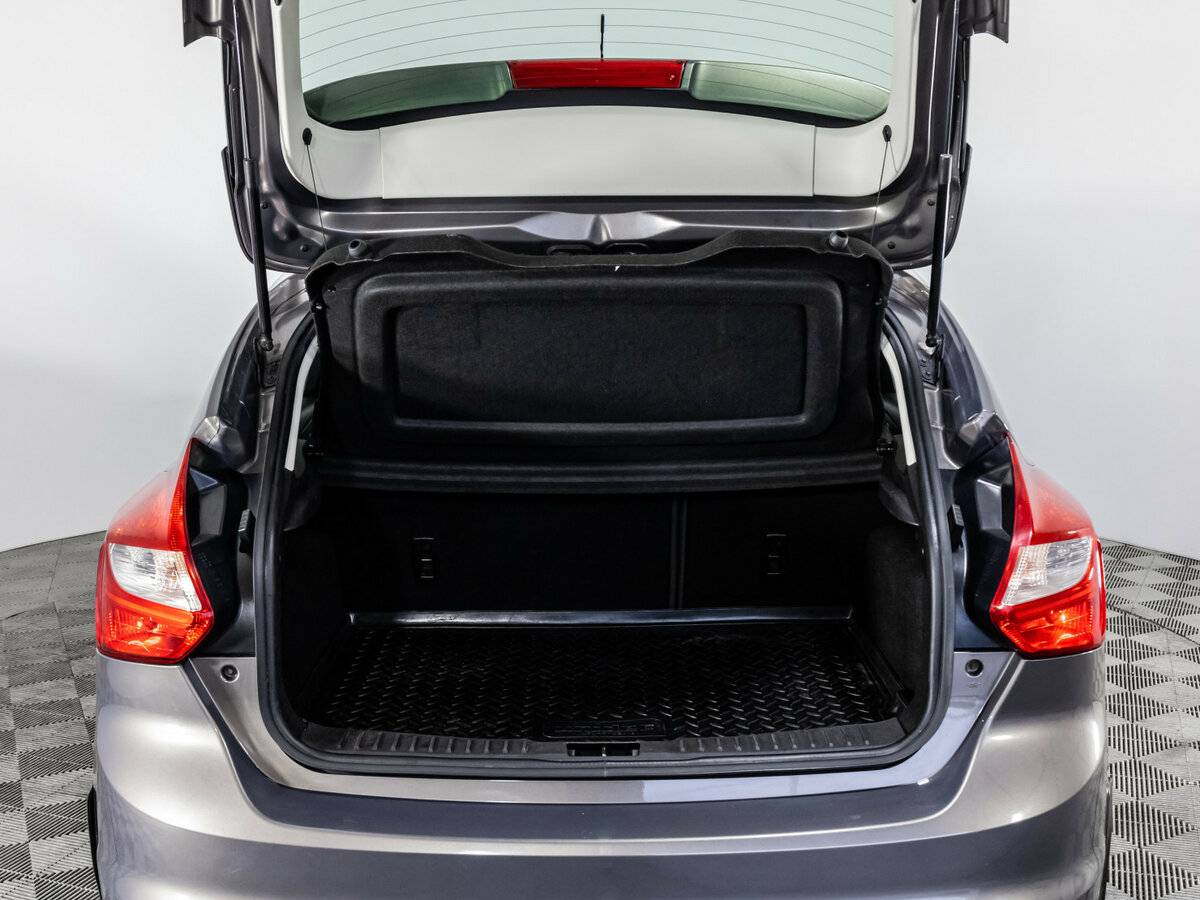 Купить Ford Focus с пробегом. Фото: #17