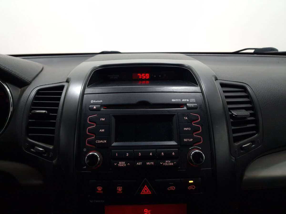 Купить Kia Sorento с пробегом. Фото: #9